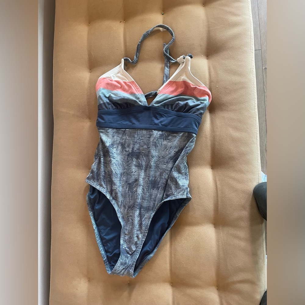 Carve designs one piece S